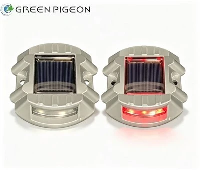 Solarne krovne luči z lepilnim trakom